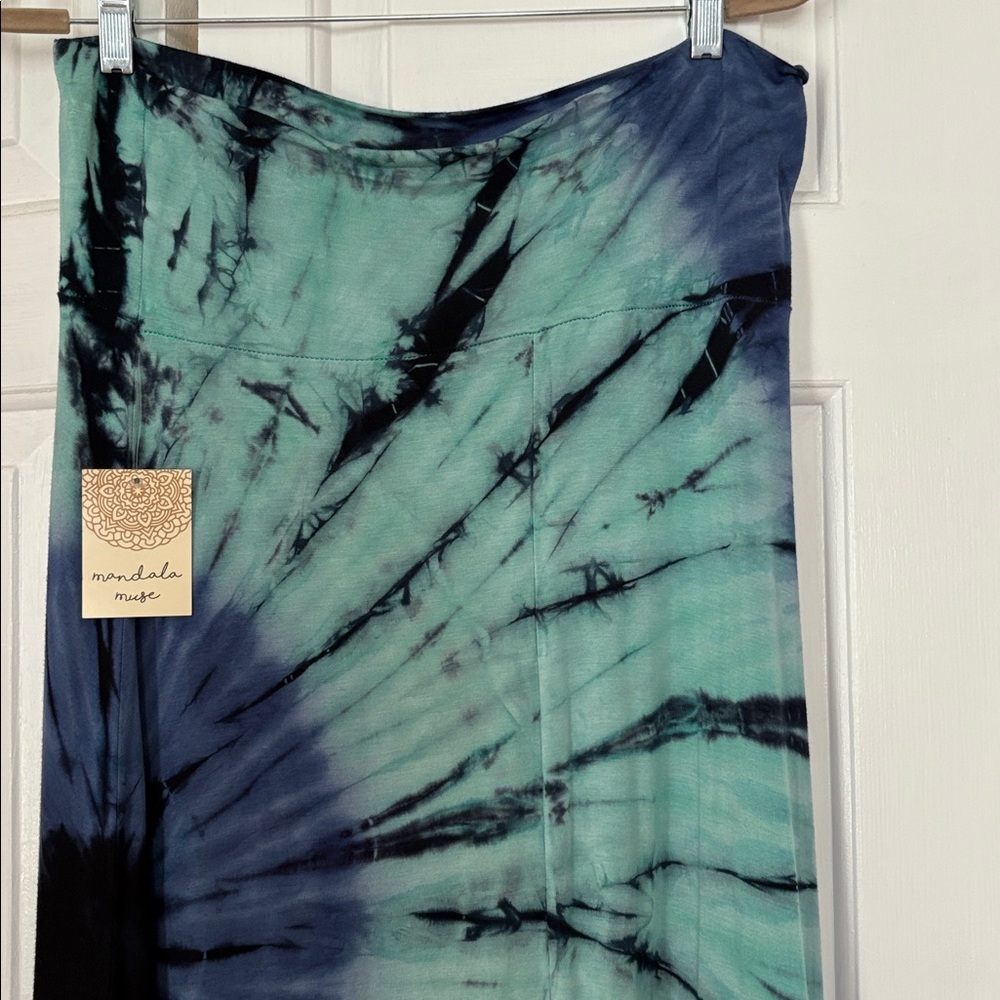 NWT. Maxi Tie-Die Soft Jersey Skirt in Blue-Mint- Black. Women’s Size Large